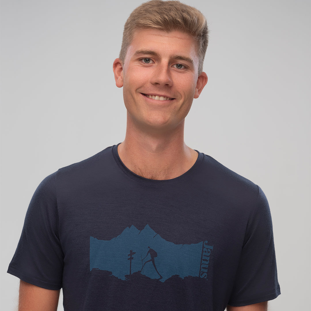 Herre med Janus årets sommerull t-skjorte i farge marine